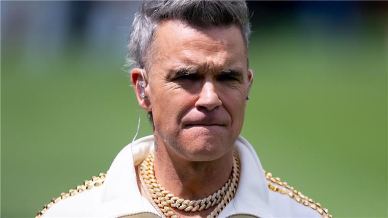 Wegen einer Unwetterwarnung wird eines von zwei Robbie-Williams-Konzerten in Berlin nicht wie geplant stattfinden. (Archivbild).