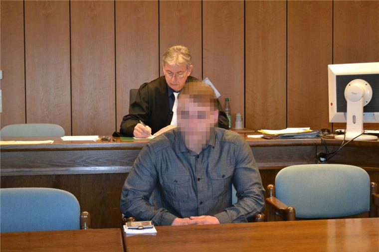 Wegen fahrlässiger Tötung zu vier Monaten Gefängnis auf Bewährung verurteilt: Der 26-jährige Unfallfahrer. 