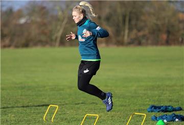 Wegen ihres Berufs als Polizistin hat Alicia Kersten fußballerisch einen Schritt zurück gemacht, von Werder Bremen zum FC Geestland.