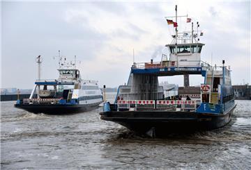 Sonderfahrplan: Weserfähre verkehrt heute mit nur einem Schiff