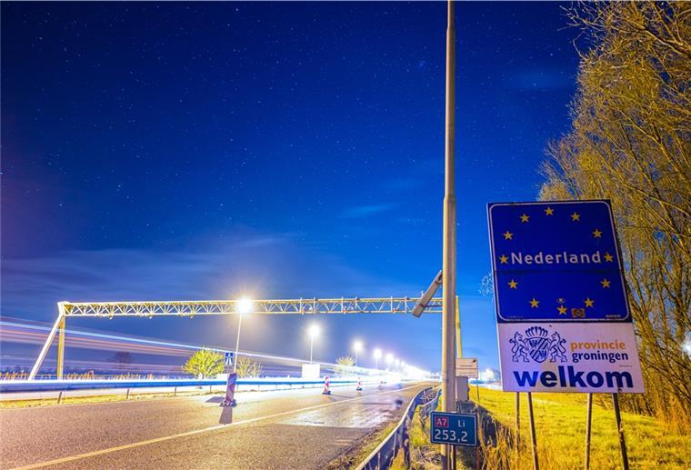 Belgien und Niederlande werden Corona-Hochrisikogebiete Wegen stark steigender Corona-Infektionszahlen gelten die Niederlande und Belgien ab Sonntag aus deutscher Sicht als Hochinzidenzgebiet.
