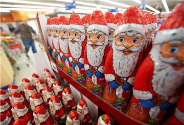 Weihnachtsmänner aus Schokolade gehen immer als Süßigkeit.
