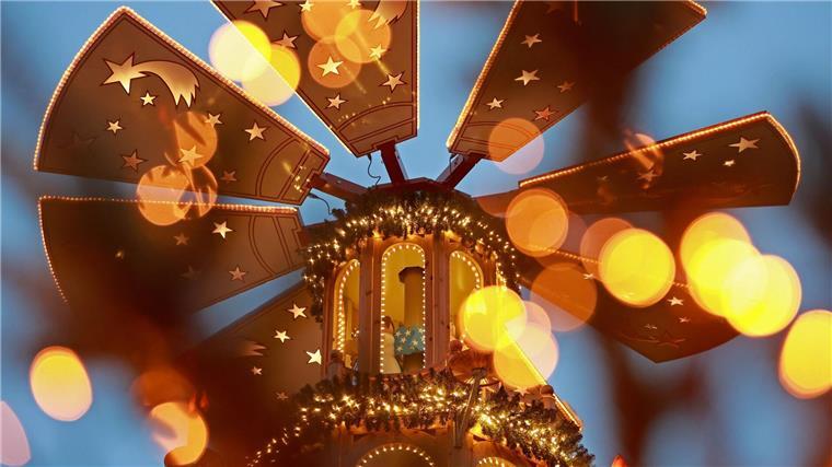 Weihnachtsromantik kann es für viele gar nicht genug geben. (Archivbild)
