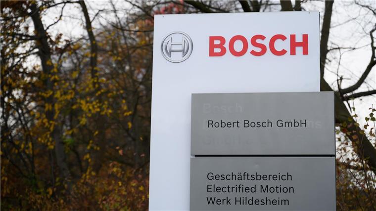 Bosch setzt Rotstift an - 5.550 Stellen sollen wegfallen Weil die Autohersteller weniger Teile für E-Autos kaufen, will Bosch auch in Hildesheim Jobs streichen.