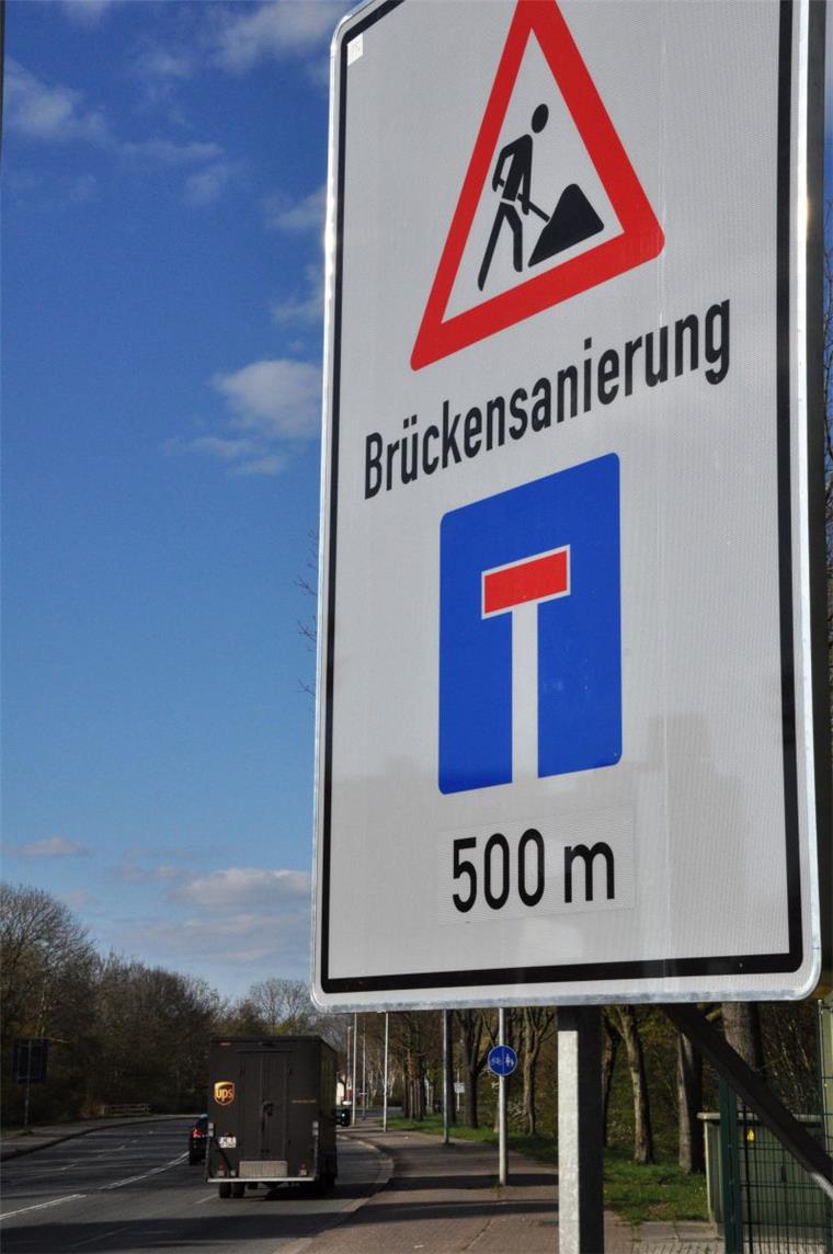 Weil eine Brücke saniert werden muss, ist die Martin-Pauls-Straße ab Sonnabend gesperrt.