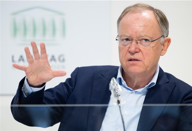 Weil für 2G-Regeln in Niedersachsen Weil hat sich zur aktuellen Corona-Lage, der 2G-Regelung für Geimpfte und Genese sowie einer 2G-Plus Regelung als weitere Stufe geäußert.