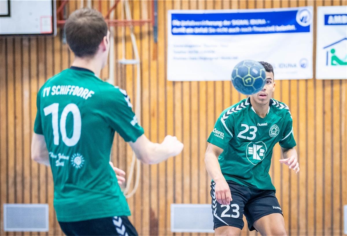 Weil in der Halle gespielt wird, ist das Hygienekonzept beim Handball noch ausführlicher als beim Fußball.