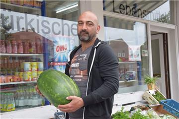 Weil sein erster Laden zu klein wurde, hat Haissam Daramsis ein zweites Geschäft in der Nordenhamer Innenstadt eröffnet.