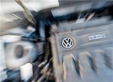 Weil sie Motoren aus einem VW-Werk in Osnabrück gestohlen haben sollen, stehen zwei Männern vor Gericht. 

