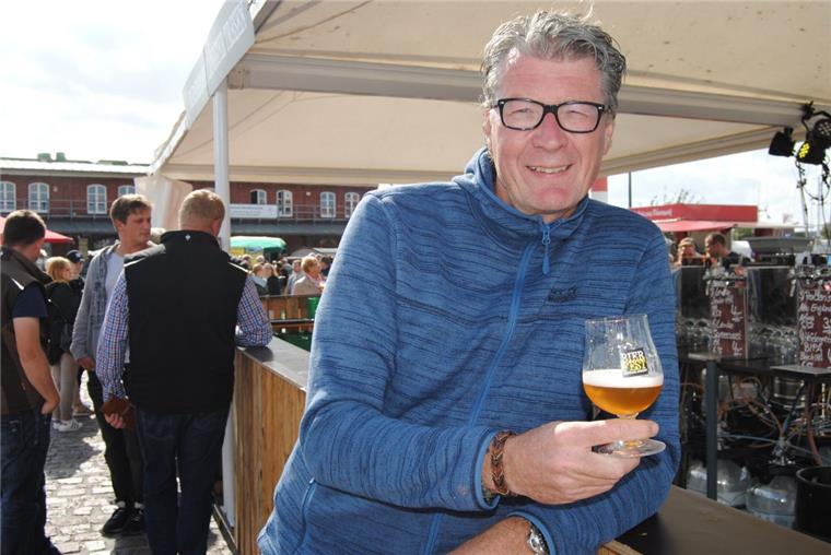 Weiß noch nicht. ob er im nächsten Jahr wiederkommt: Bierfest-Veranstalter Michael Solms hatte zum zweiten Mal Pech mit dem Wetter.