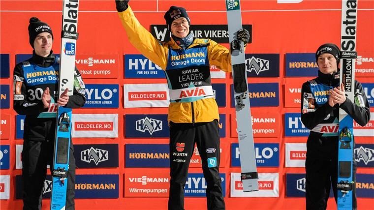 Verlorenes Gold, gewonnenes Geld: Wellinger bejubelt Titel Weiter als die Slowenen: Andreas Wellinger (M).