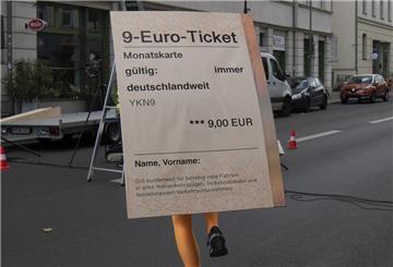 Welches Nachfolgemodell zum 9-Euro-Ticket kommt?