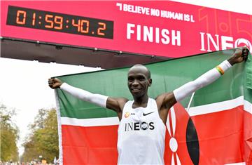 Weltrekordhalter Eliud Kipchoge aus Kenia nach seinem Lauf.