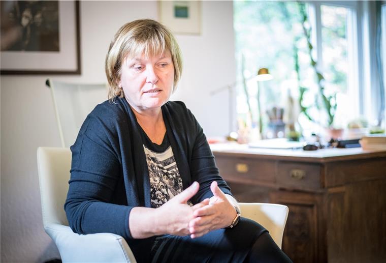 „Die Gottesdienste werden in Zukunft anders aussehen“ Wenn die Kirchen wieder öffnen dürfen, steht der Schutz vor Ansteckung im Vordergrund, sagt Superintendentin Susanne Wendorf von Blumröder.
