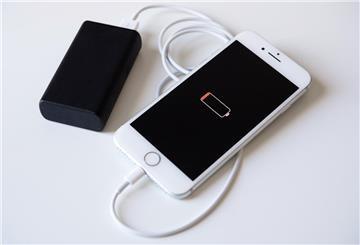 Smartphone mit Powerbank