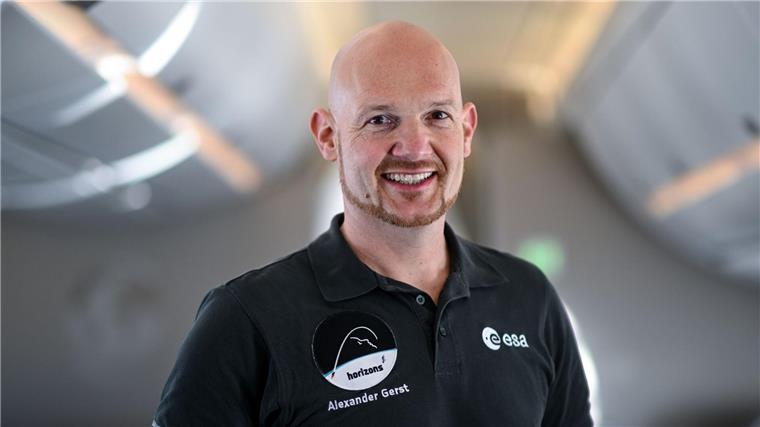 Astronaut Gerst würde gern Fotos auf dem Mond machen Wenn er auf der Erde ist, vermisst er die Raumfahrt, sagt Alexander Gerst.