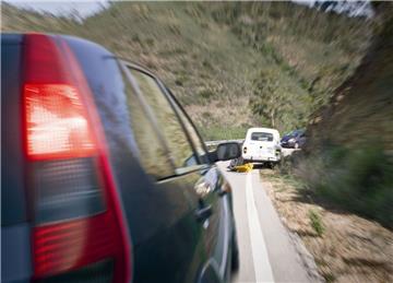 Wenn es auf jeden Zentimeter beim Bremsen ankommt: ABS ist heute für die meisten Autofahrer eine Selbstverständlichkeit, die man nicht mehr missen möchte.