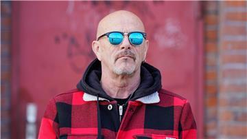 Wenn es brennt bei der Besetzung von Nebenrollen im „Tatort“, ist Ex-Feuerwehrmann Thomas Holländer zur Stelle. Bereits mehr als 20 Mal spielte der Pfälzer als Komparse im Sonntagskrimi.