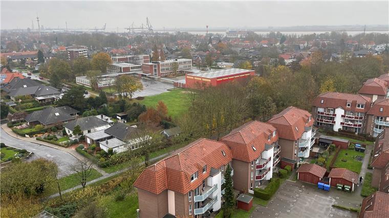 Wer auf Schiffe steht, bekommt hier viel zu sehen. Der Blick nach Osten auf die Weser ist der vielleicht spektakulärste.