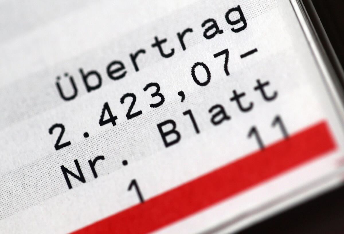 Ein Bankauszug im Minus.