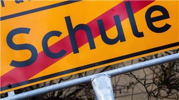 Wer gegen die Schulpflicht verstößt, muss mit Konsequenzen rechnen. (Symbolbild)