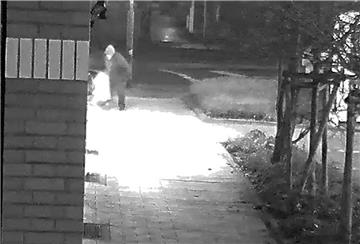Wer hat etwas von der Explosion am Leherheider Polizeirevier mibekommen und möglicherweise den Täter beobachtet?