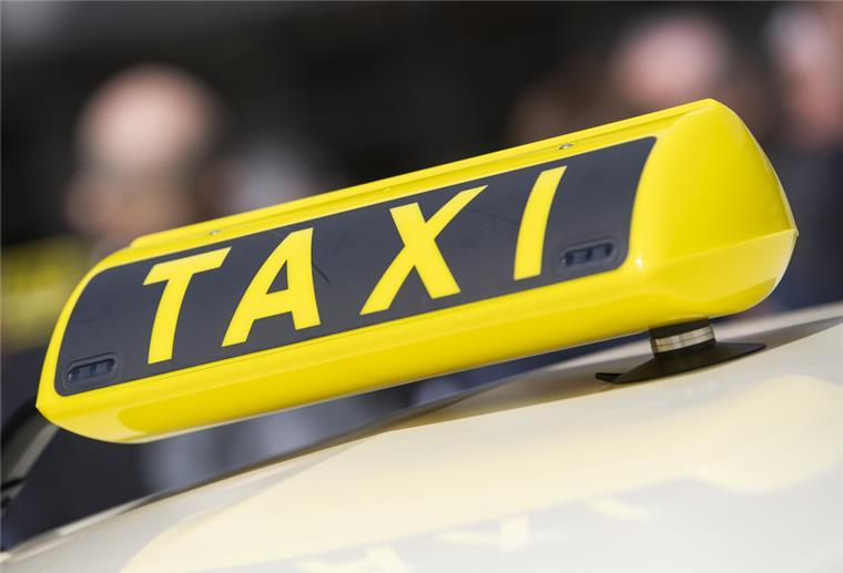 Rotenburg: Taxifahrten sollen deutlich teurer werden Wer im Landkreis Rotenburg ins Taxi steigt, der wird für die Fahrt künftig einiges mehr zahlen.