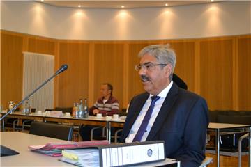 Anklage: Wer ist für den massenhaften Sozialmissbrauch in Bremerhaven verantwortlich? Oberbürgermeister Melf Grantz sieht eine Ursache auch in den ungestaffelten Sozialleistungen, die Menschen aus Osteuropa anlocken.