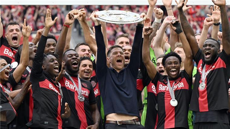 Rekordchampion gegen Meister - Viele reizvolle Duelle Wer jubelt am Saisonende? Wieder Bayer? Oder schlägt Bayern zurück?