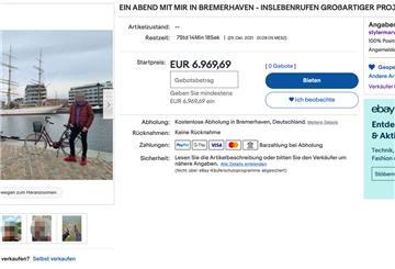 Wer mit diesem jungen Mann einen "Abend in Bremerhaven" verbringen wollte, sollte dafür in Ebay einen stattlichen vierstelligen Betrag bieten. Es fand sich aber kein Bieter.