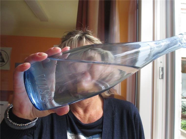 Wer trinkt, schüttet sein Leben weg. Auch Ute -  die hier natürlich anonym bleiben muss - hat sich mit dem Suff jahrelang ruiniert - bis sie zu den Anonymen Alkoholikern stieß. 