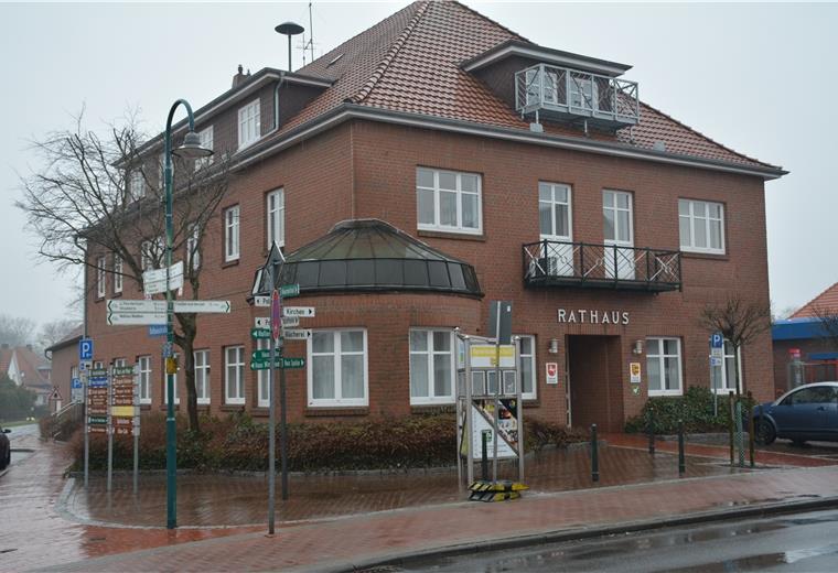 Der Kampf um den Chefsessel im Rathaus Wer zieht als neuer Chef ins Rathaus in Burhave ein?