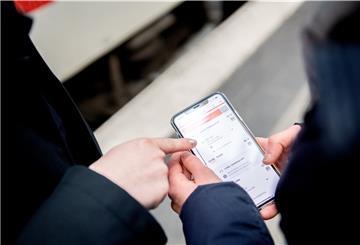Wer zu Weihnachten oder Silvester nach Hause fahren möchte, kann ab sofort das Bahnticket dafür buchen. 