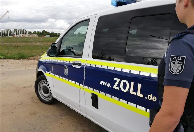 Zoll nimmt Paketdienstleister ins Visier Werden die Angestellten von Paketdienstleistern gerecht entlohnt und stimmt alles beim Bezug von Sozialleistungen? Dem ist der Zoll in dieser Woche nachgegangen.