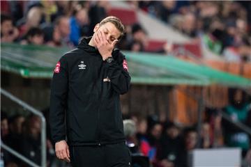 Werder Bremen im Abstiegskampf: Florian Kohfeldt kurz vor dem Spielende gegen FC Augsburg.