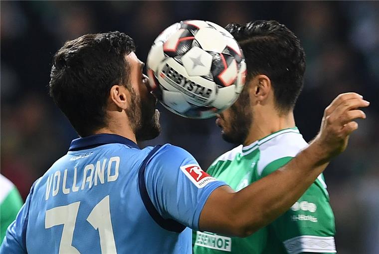 Werder Bremen kassierte in der Fußball-Bundesliga eine deftige Niederlage gegen Bayer Leverkusen.