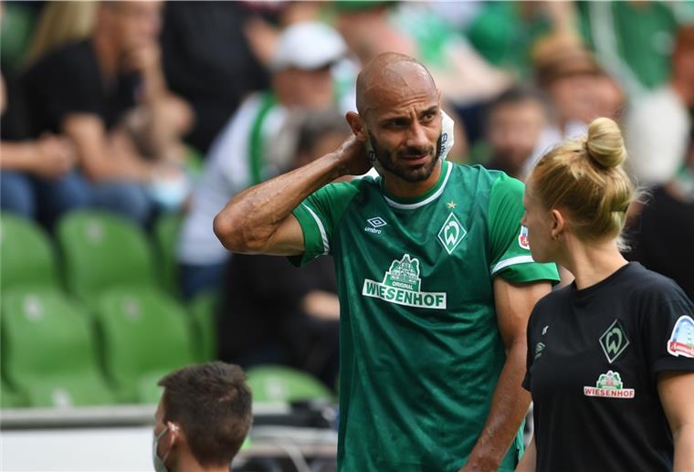 Toprak fehlt Werder Bremen länger als befürchtet Werder Bremens Kapitän Ömer Toprak.