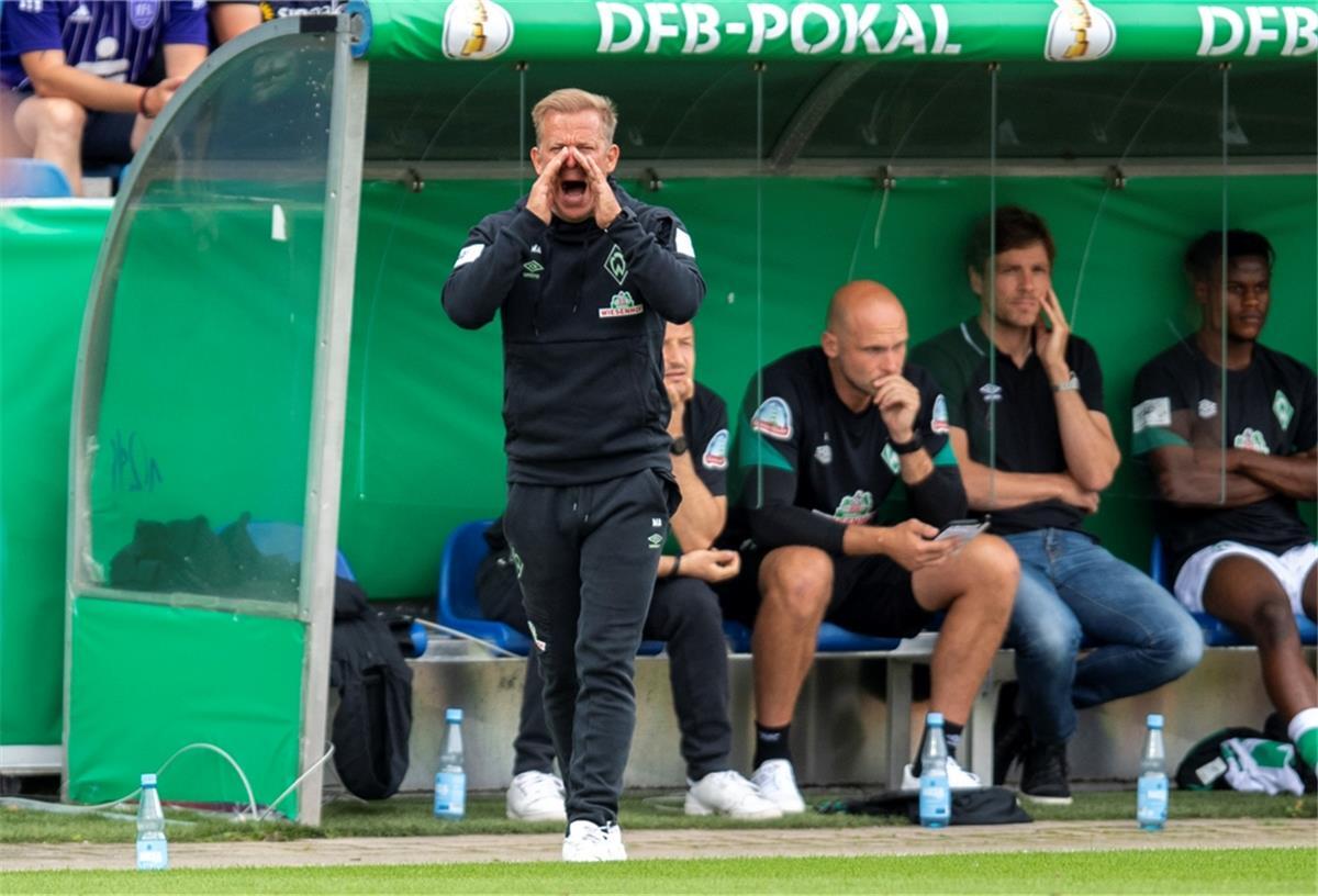 Werder-Trainer Anfang unzufrieden: „Wir brauchen Spieler“ Werder Bremens Übungsleiter Markus Anfang ist vor dem Saisonstart am Wochenende unzufrieden mit der Personalsituation bei dem Bundesligaabsteiger.