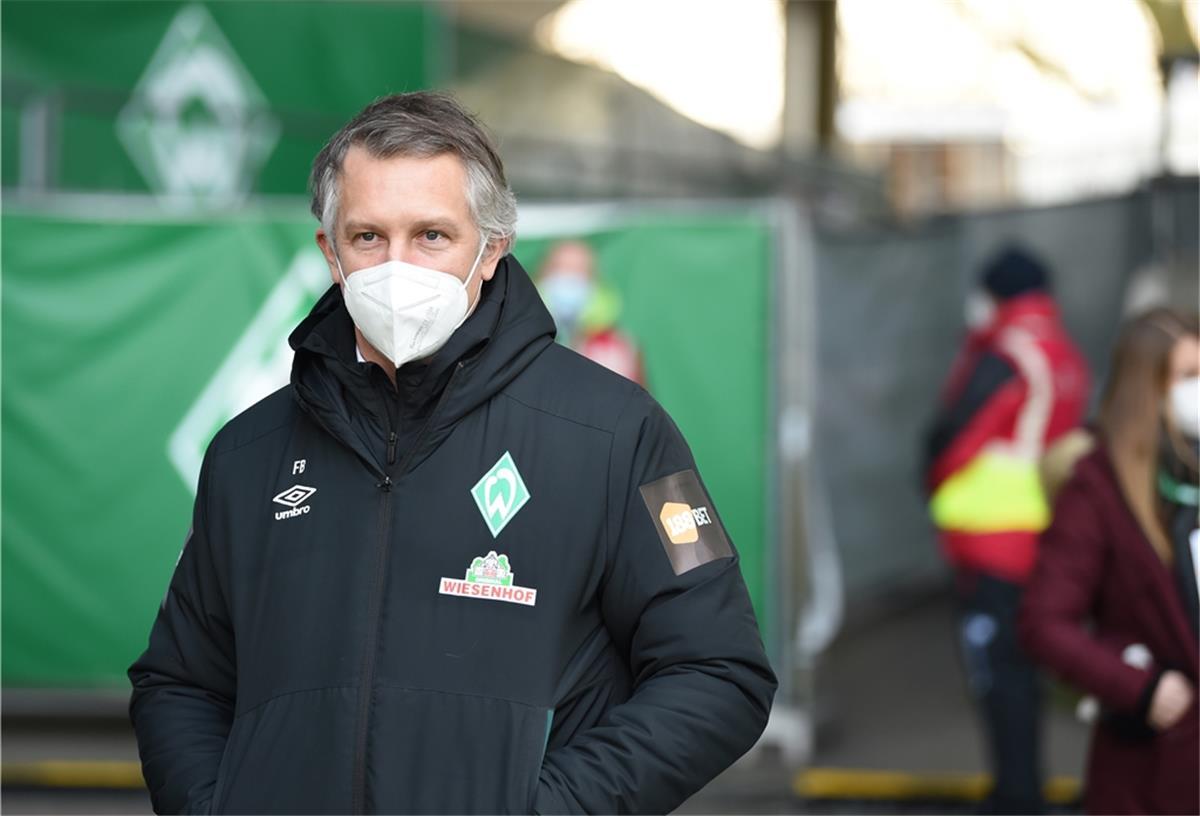 Beef zwischen Baumann und Anfang? Das ist dran Werder-Geschäftsführer Frank Baumann stellt sich schützend vor Trainer Markus Anfang.
