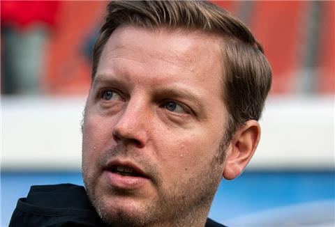 Werder-Trainer Florian Kohfeldt wehrt sich gegen Kritik an seiner Person.