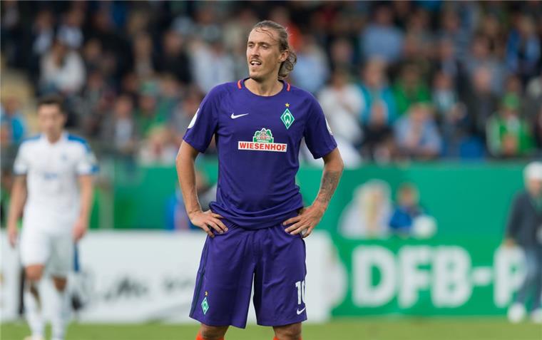 Noch ein Tiefschlag für Werder: Max Kruse fällt länger aus Werders Hoffnungsträger Max Kruse hat sich am Sonntag im DFB-Pokalspiel bei den Sportfreunden Lotte eine Außenbandverletzung im linken Knie zugezogen. Er wird wohl länger ausfallen.
