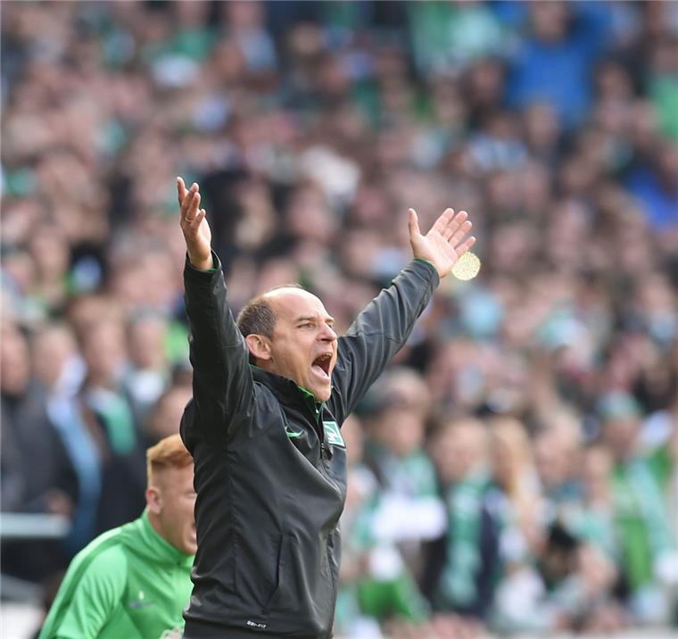 Skripnik zu seiner Zukunft bei Werder: "Habe Vertrag bis 2017" Werders Trainer Viktor Skripnik fiel nach dem 1:0 gegen Frankfurt und dem damit verbundenen Klassenverbleib sichtlich ein Stein vom Herzen.