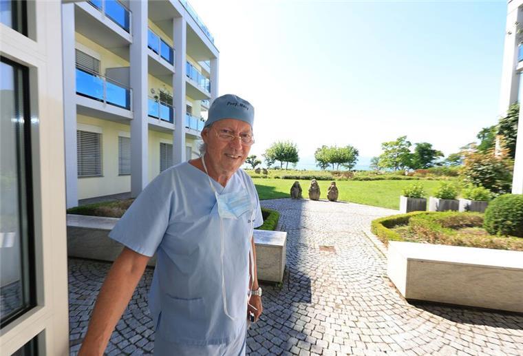 „Schönheitspapst“ Mang denkt mit 75 nicht ans Aufhören Werner Mang in seiner Klinik in Lindau mit malerischem Blick auf das Schweizer Ufer des Bodensees.