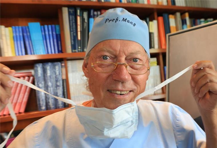 „Schönheitspapst“ Mang denkt mit 75 nicht ans Aufhören Werner Mang, Schönheitschirurg und Leiter der Bodenseeklinikur, wird 75 Jahre alt.