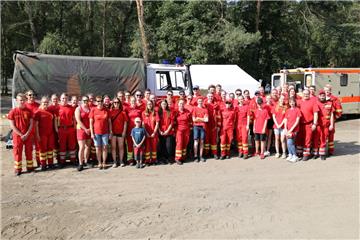 Wichtige Helfer: Die DLRG Hagen ist mit rund 50 Ehrenamtlichen beim Lakerun 2019 im Einsatz. Ihre Aufgaben reichen von Wasserrettung bis hin zum Sanitätsdienst. Mit dabei: Der Vorsitzende Torge Jander und Einsatzleiter Alexander Eilers.