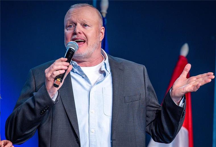 Gespanntes Warten auf Start des ESC-Finales Wie geht der ESC für TV-Entertainer Stefan Raab und Deutschland aus? (Archivbild)