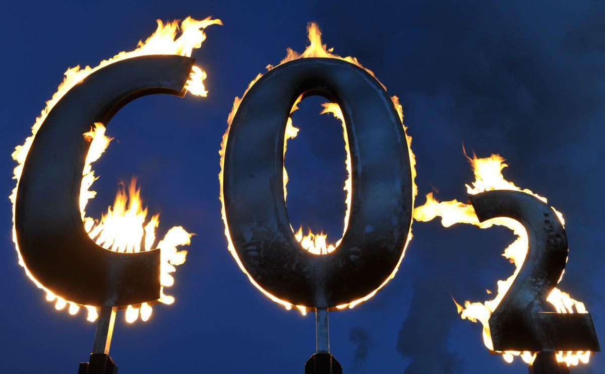Wie kann Kohlenstoffdioxid (CO2) wirksam reduziert werden? Vor allem mit dieser Frage beschäftigen sich die Schüler.