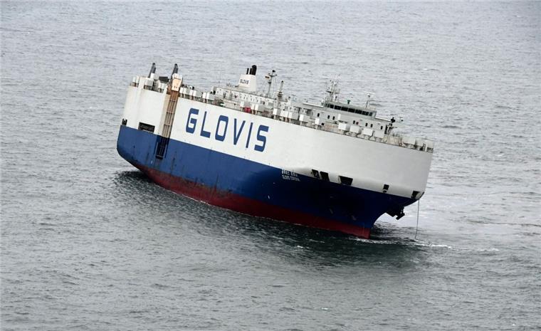 "Glovis Corona": Schadensverursacher noch nicht gefunden Wie lange die "Glovis Corona" in Bremerhaven bleiben muss, ist noch unklar.