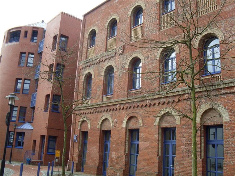 Statistik für Fortgeschrittene: Die Hochschule Bremerhaven in Zahlen Wie viele Studenten sind an der Hochschule Bremerhaven eigentlich eingeschrieben? Unsere Übersicht zeigt es.