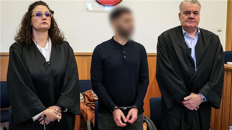 Wie weit ging der Streit zweier Großfamilien bei Stade? Ein 35-Jähriger soll einen Kontrahenten mit einem Messer ermordet haben. (Archivbild)